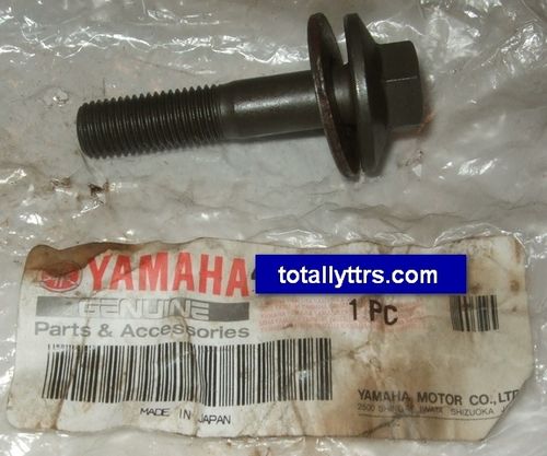 Flywheel bolt - genuine Yamaha part