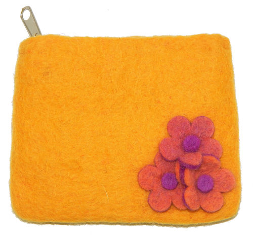 Handgefilztes Täschchen mit Reißverschluss, 14,5 x 11 cm, Blümchen, gelb