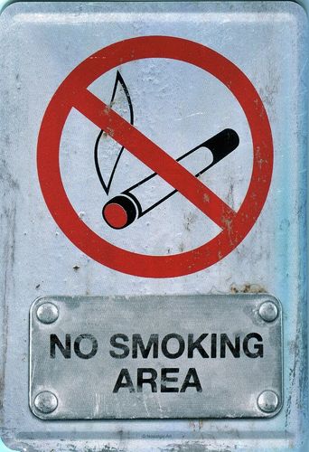 NO SMOKING AREA